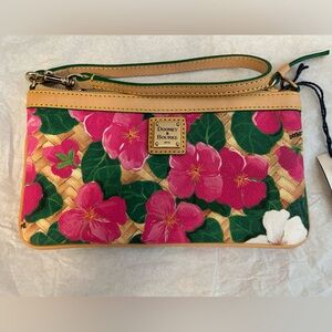 NWT Dooney & Bourke wristlet in a floral print